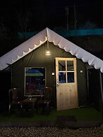 Anupam River Side Camps And Cottage