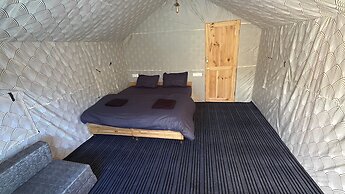 Anupam River Side Camps And Cottage