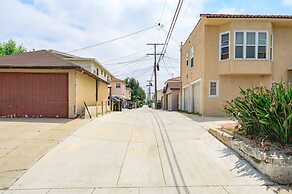 Modern Home Near Pasadena Garage Full Kitchen