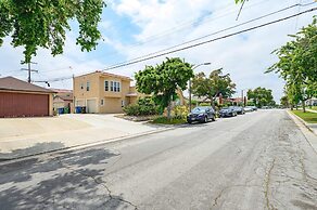 Modern Home Near Pasadena Garage Full Kitchen