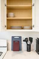 Modern Home Near Pasadena Garage Full Kitchen