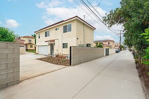 Cozy Modern Stay in Alhambra 30plus Days Welcome