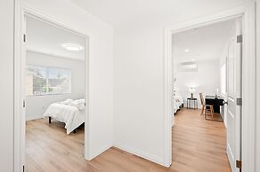 Cozy Modern Stay in Alhambra 30plus Days Welcome