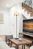 Cozy Modern Stay in Alhambra 30plus Days Welcome