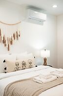 Cozy Modern Stay in Alhambra 30plus Days Welcome