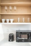 Cozy Modern Stay in Alhambra 30plus Days Welcome