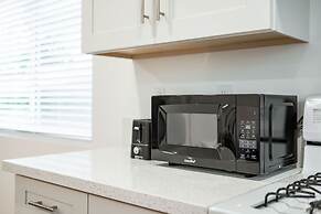 Cozy Modern Stay in Alhambra 30plus Days Welcome