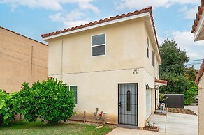 Cozy Modern Stay in Alhambra 30plus Days Welcome