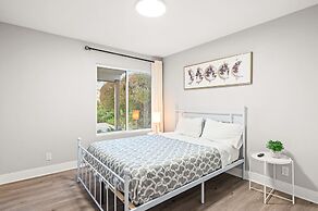 Luxury Hilltop Stay Pool Views Sleeps Many