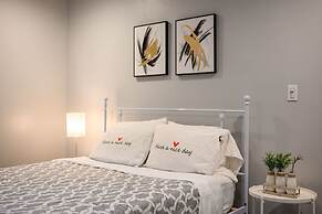 Luxury Hilltop Stay Pool Views Sleeps Many