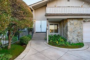 Luxury Hilltop Stay Pool Views Sleeps Many