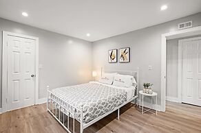 Luxury Hilltop Stay Pool Views Sleeps Many