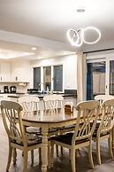 Luxury Hilltop Stay Pool Views Sleeps Many