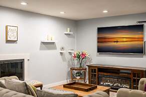 Luxury Hilltop Stay Pool Views Sleeps Many