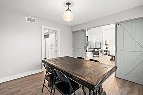 Luxury Hilltop Stay Pool Views Sleeps Many