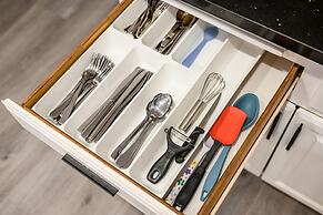 Luxury Hilltop Stay Pool Views Sleeps Many