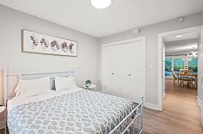 Luxury Hilltop Stay Pool Views Sleeps Many