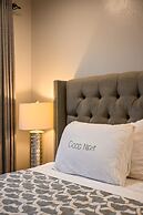 Luxury Hilltop Stay Pool Views Sleeps Many