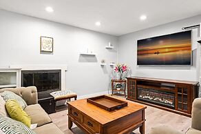 Luxury Hilltop Stay Pool Views Sleeps Many