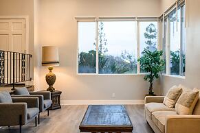 Luxury Hilltop Stay Pool Views Sleeps Many