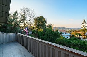Luxury Hilltop Stay Pool Views Sleeps Many