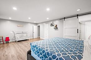 Luxury Hilltop Stay Pool Views Sleeps Many