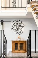 Luxury Hilltop Stay Pool Views Sleeps Many