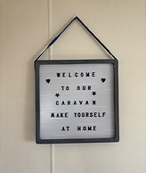 Robin Hood 3-bed Caravan, Sleeps 8, Pet Friendly