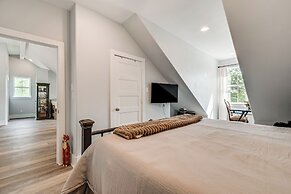 6 Mi to Lake Somerville: Barndominium on 20 Acres