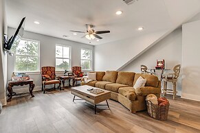 6 Mi to Lake Somerville: Barndominium on 20 Acres