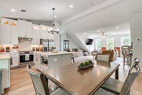 6 Mi to Lake Somerville: Barndominium on 20 Acres