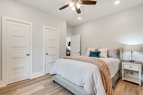 6 Mi to Lake Somerville: Barndominium on 20 Acres