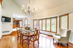 Bike, Fish, Golf & More: Stately Tudor in Mogadore