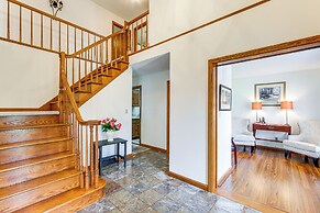 Bike, Fish, Golf & More: Stately Tudor in Mogadore