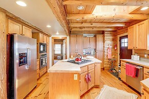 Near Trails, Lakes & Slopes: Cabin in Walpole!