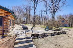 Near Trails, Lakes & Slopes: Cabin in Walpole!