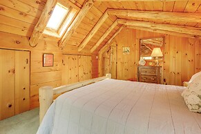 Near Trails, Lakes & Slopes: Cabin in Walpole!