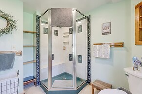 Near Trails, Lakes & Slopes: Cabin in Walpole!