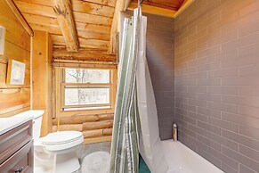 Near Trails, Lakes & Slopes: Cabin in Walpole!