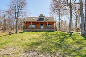 Near Trails, Lakes & Slopes: Cabin in Walpole!