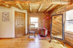 Near Trails, Lakes & Slopes: Cabin in Walpole!