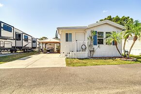 10 Mi to Beaches: Home w/ Pool Access in Largo!