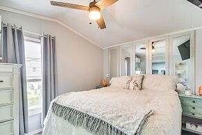 10 Mi to Beaches: Home w/ Pool Access in Largo!