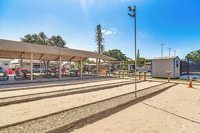 10 Mi to Beaches: Home w/ Pool Access in Largo!