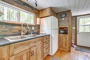 Secluded Cabin w/ Hot Tub in Hocking Hills