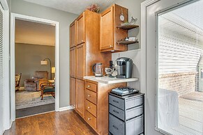 12 Mi to Indianapolis Motor Speedway: Home w/ Deck