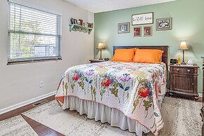 12 Mi to Indianapolis Motor Speedway: Home w/ Deck