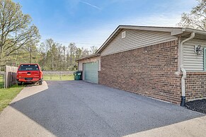 12 Mi to Indianapolis Motor Speedway: Home w/ Deck