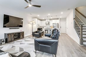 7 Mi to Dtwn: Sleek Retreat in Atlanta!