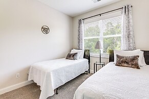 7 Mi to Dtwn: Sleek Retreat in Atlanta!